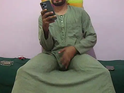 Snapshot of foxsanSs chatting on 11/08/25, 06:07 foxsanSs online show from 11/08/25, 06:07