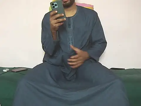 Snapshot of foxsanSs chatting on 11/13/25, 11:31 foxsanSs online show from 11/13/25, 11:31