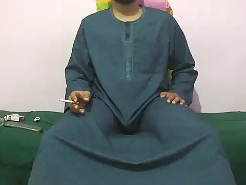 Snapshot of foxsanSs chatting on 11/25/25, 12:21 foxsanSs online show from 11/25/25, 12:21