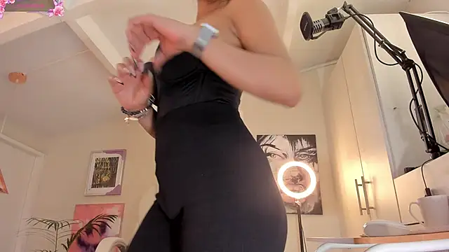 catalinasaiz online show from 01/11/25, 04:03