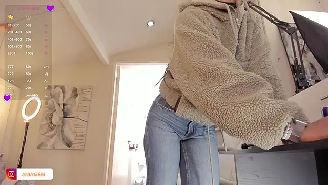 catalinasaiz online show from 12/21/25, 03:19