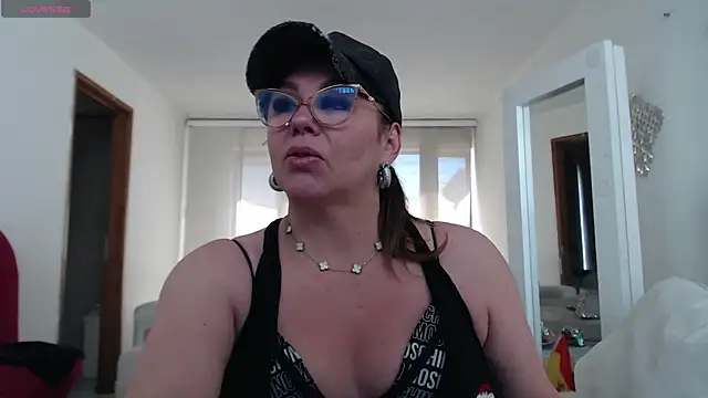 Myrnasexxx online show from 05/09/26, 03:17
