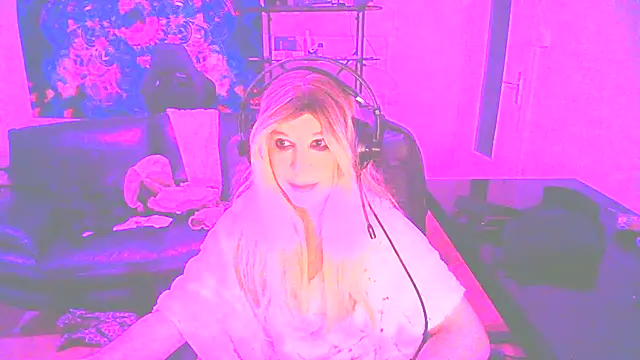 LatruieSow online show from 12/27/24, 01:43