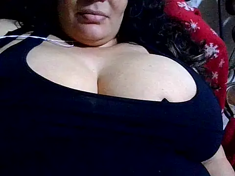 Snapshot of Kosem4 chatting on 12/02/25, 05:02 Kosem4 online show from 12/02/25, 05:02