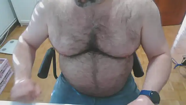 mikeyhotbear online show from 05/05/26, 05:10