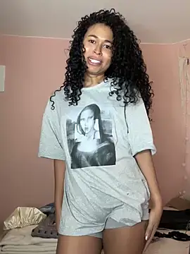 GabriSaenz online show from 12/14/24, 10:28