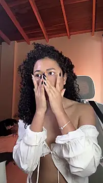 GabriSaenz online show from 10/29/25, 12:51