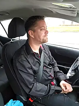 Trucker Hunter online show from 12/25/24, 11:33