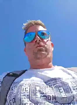 Trucker Hunter online show from 10/10/25, 12:37