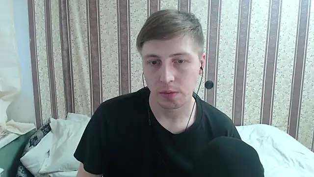 darienlarge online show from 03/12/25, 03:07