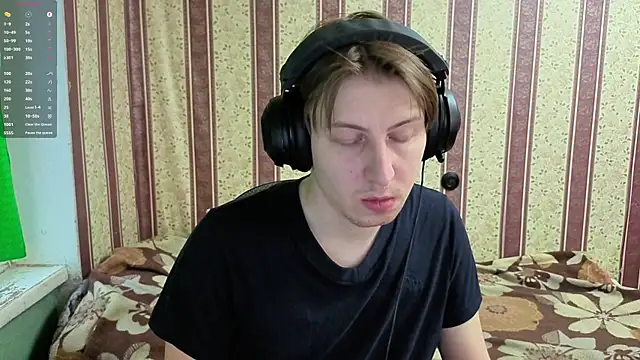 darienlarge online show from 12/17/25, 10:32