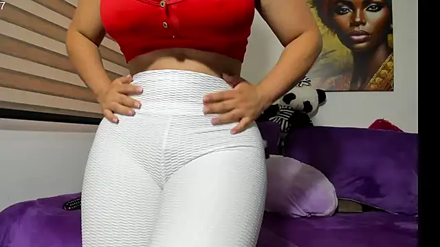 Snapshot of Emiily_88 chatting on 02/25/25, 11:52 Emiily 88 online show from 02/25/25, 11:52