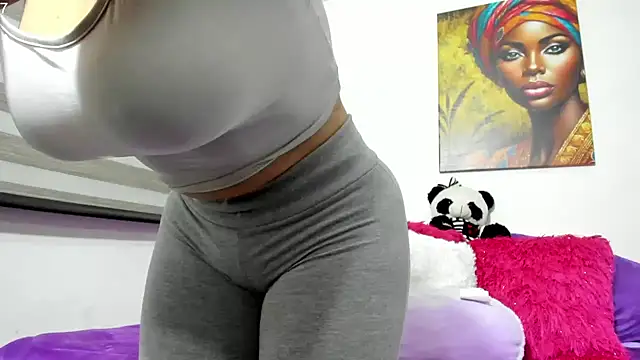 Snapshot of Emiily_88 chatting on 03/09/25, 08:40 Emiily 88 online show from 03/09/25, 08:40