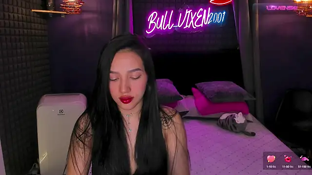 bull vixen2001 online show from 10/04/25, 11:52