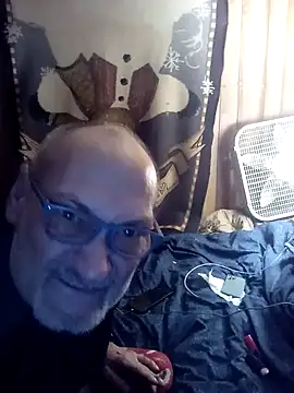 Snapshot of jas319593 chatting on 02/28/25, 10:52 jas319593 online show from 02/28/25, 10:52