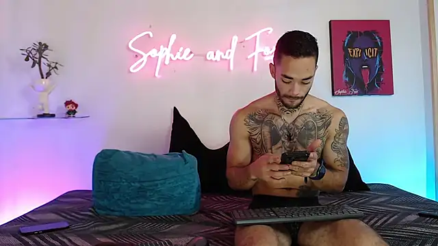 SophieFoxx17 online show from 09/13/25, 01:16