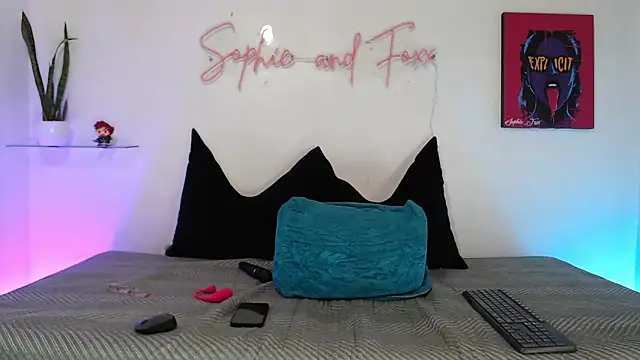 SophieFoxx17 online show from 11/10/25, 11:53