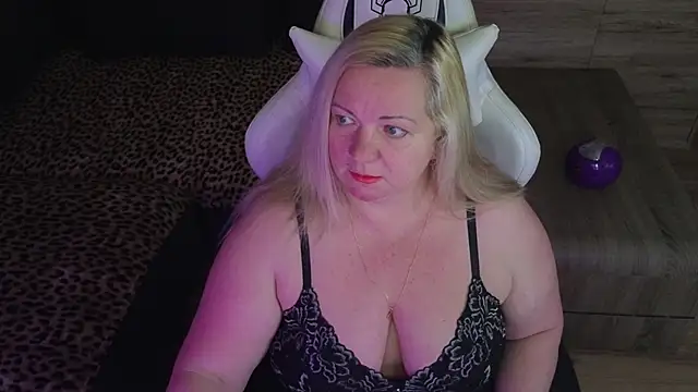 MolligSpielle online show from 10/28/25, 08:11