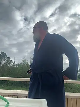 Snapshot of Noitelivre chatting on 04/12/26, 08:30 Noitelivre online show from 04/12/26, 08:30