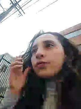 Snapshot of _Laary chatting on 12/20/24, 08:34 Laary online show from 12/20/24, 08:34