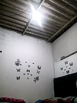 Snapshot of Nicolle_Milf chatting on 12/04/24, 01:58 Nicolle Milf online show from 12/04/24, 01:58