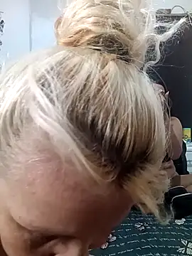 Snapshot of Nicolle_Milf chatting on 09/22/25, 06:43 Nicolle Milf online show from 09/22/25, 06:43