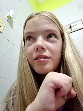 -veranito- online show from 02/04/25, 03:11