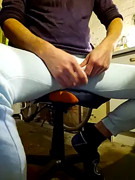 PassiveStute25 online show from 04/21/26, 03:50