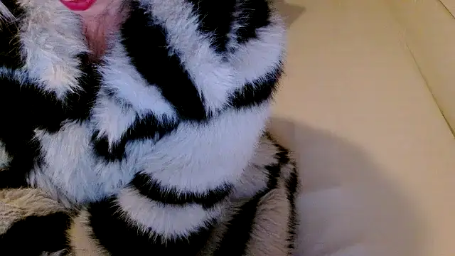 34MANON online show from 11/30/25, 06:39