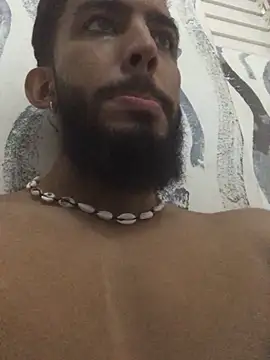 Snapshot of Alessandro__Rossi chatting on 02/06/25, 02:04 Alessandro Rossi online show from 02/06/25, 02:04