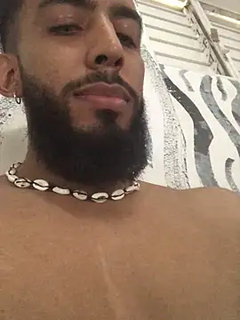 Snapshot of Alessandro__Rossi chatting on 02/13/25, 07:31 Alessandro Rossi online show from 02/13/25, 07:31