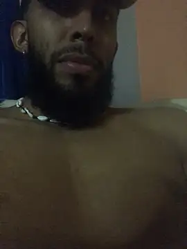 Snapshot of Alessandro__Rossi chatting on 03/18/25, 10:57 Alessandro Rossi online show from 03/18/25, 10:57