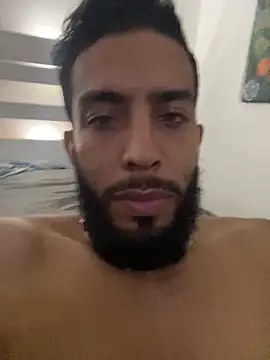 Snapshot of Alessandro__Rossi chatting on 09/26/25, 05:06 Alessandro Rossi online show from 09/26/25, 05:06