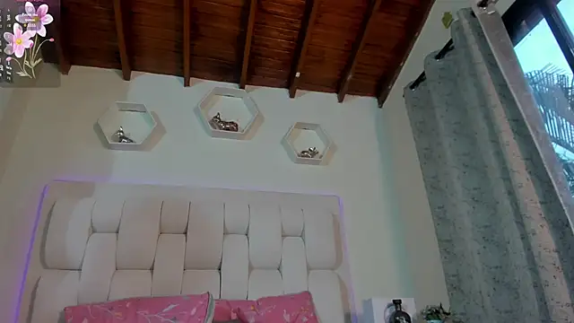 shanakendall online show from 02/15/26, 04:36