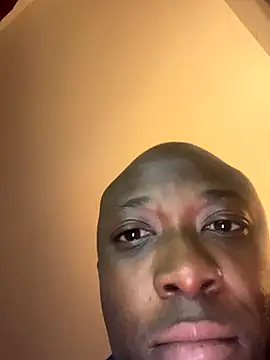 Snapshot of KingB8r chatting on 10/11/25, 10:19 KingB8r online show from 10/11/25, 10:19