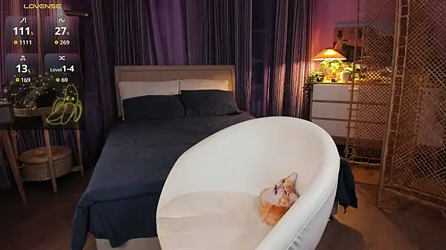 Snapshot of Lazy_Lady chatting on 02/21/26, 05:14 Lazy Lady online show from 02/21/26, 05:14