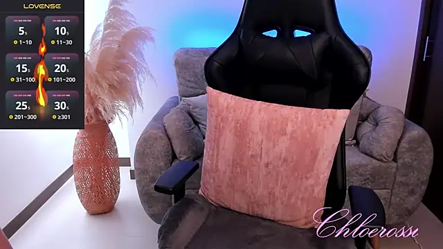 chloerossi online show from 04/21/26, 06:34
