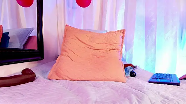 danna berlin  online show from 02/14/25, 10:25