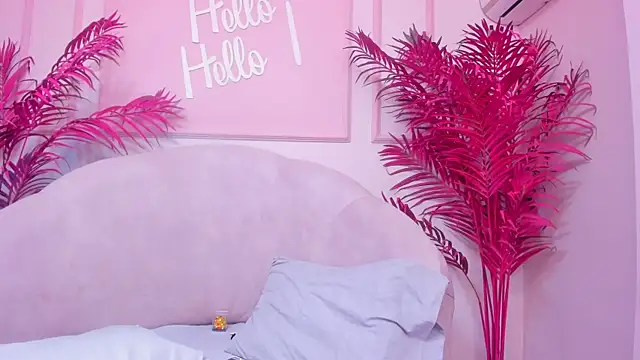 Snapshot of Natasharuso chatting on 02/20/25, 11:42 Natasharuso online show from 02/20/25, 11:42