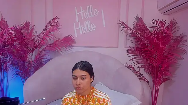 Snapshot of Natasharuso chatting on 02/22/25, 11:35 Natasharuso online show from 02/22/25, 11:35