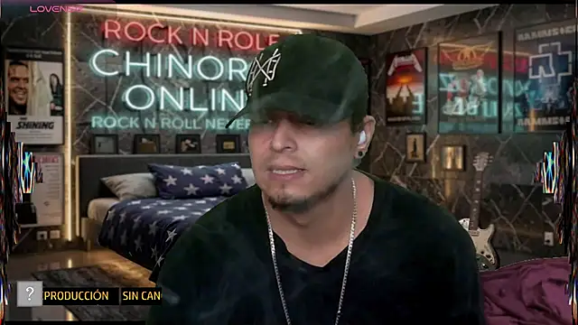 Snapshot of chino_roz chatting on 06/15/26, 10:56 chino roz online show from 06/15/26, 10:56