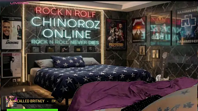 Snapshot of chino_roz chatting on 06/17/26, 01:23 chino roz online show from 06/17/26, 01:23