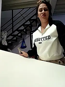 Latina sexy1 online show from 10/01/25, 03:01