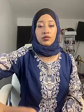 adila anich online show from 12/12/24, 11:03