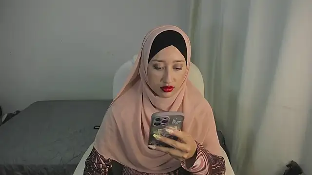 adila anich online show from 03/01/25, 12:07