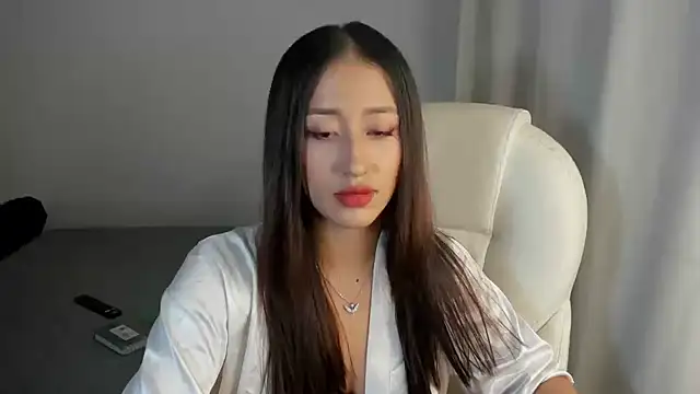 adila anich online show from 03/07/25, 07:05