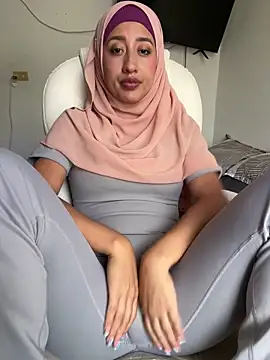 adila anich online show from 09/11/25, 08:31