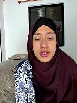 adila anich online show from 11/20/25, 11:04