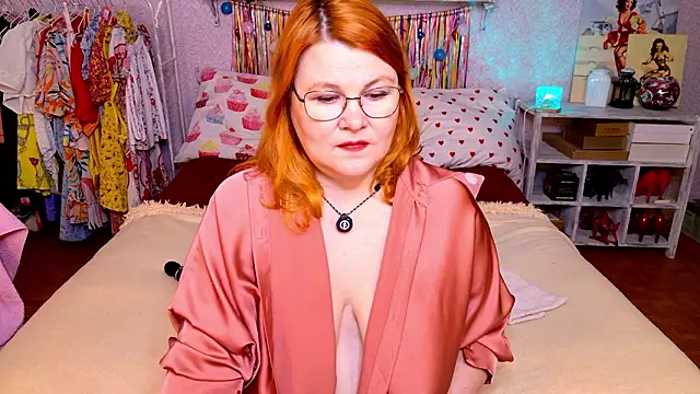 UrSexyMilf online show from 03/03/26, 08:20