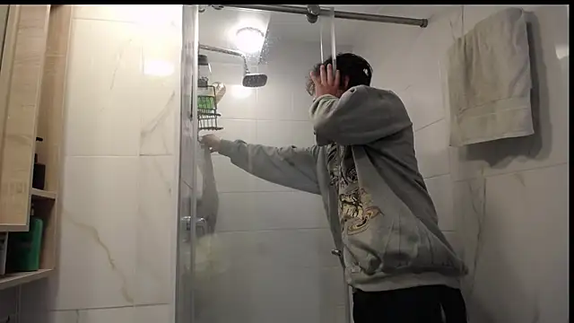 Santiago kiler online show from 02/20/26, 12:49